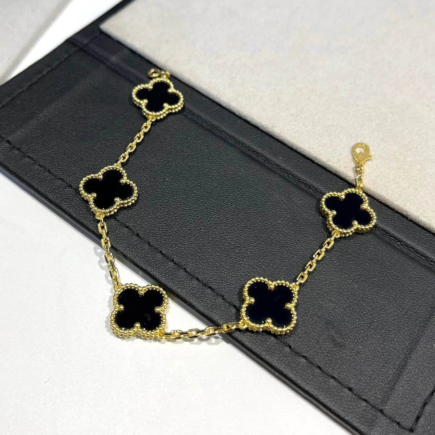 [Timi]New  CLOVER 5 MOTIF ONYXS BRACELET COLLECTION