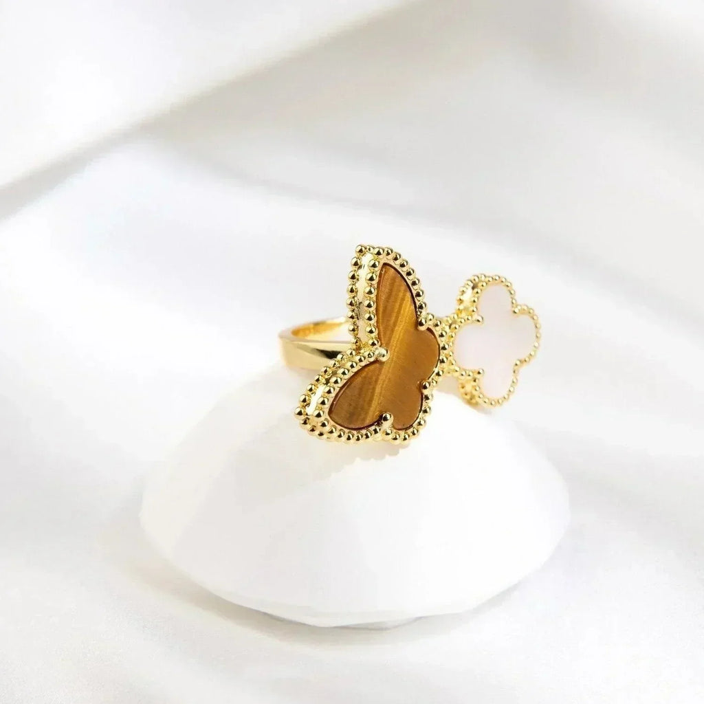 TimiLUCKY BETWEEN THE FINGER RING