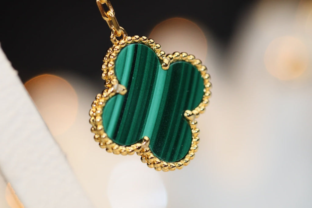 TimiCLOVER EARRINGS GOLD MALACHITE DIAMOND 3 MOTIF