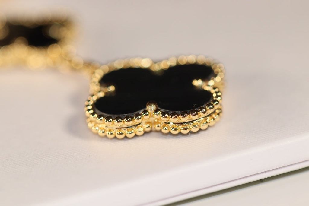 TimiCLOVER EARRINGS GOLD ONYX MOP 3 MOTIF