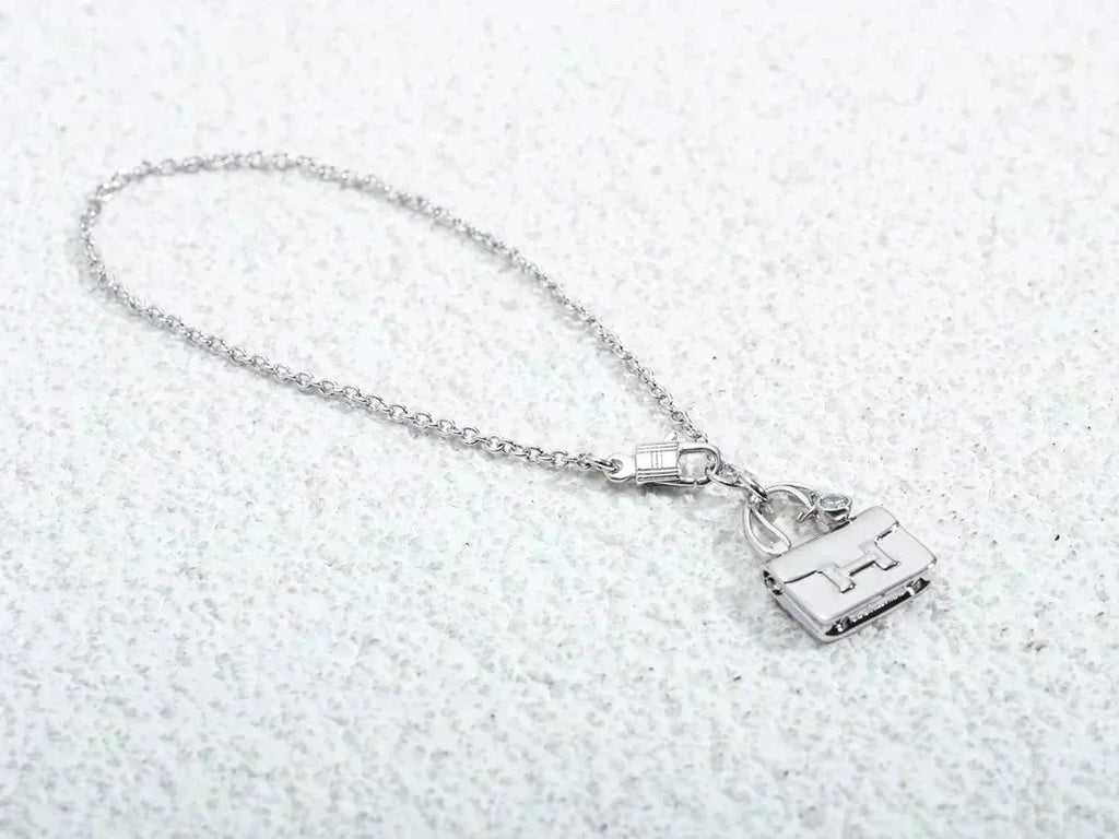 TimiAMULETTE PEDANT SILVER NECKLACE