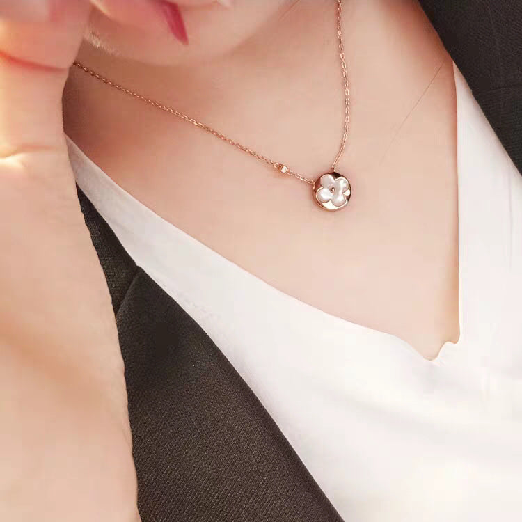 TimiSUN MOP GOLD 1 DIAMOND NECKLACE