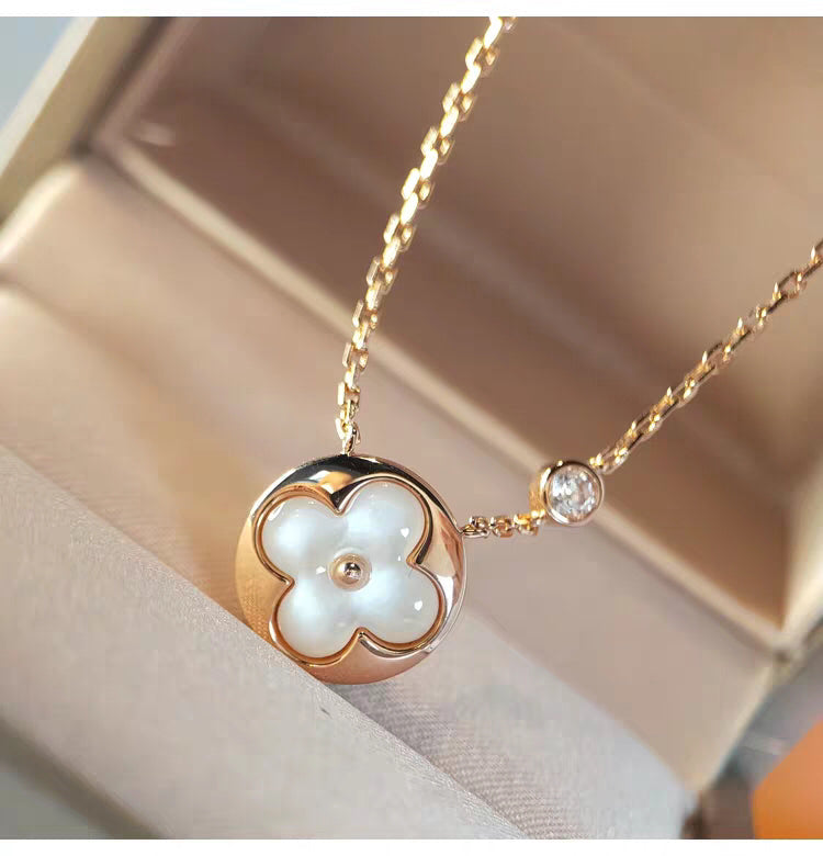TimiSUN MOP GOLD 1 DIAMOND NECKLACE