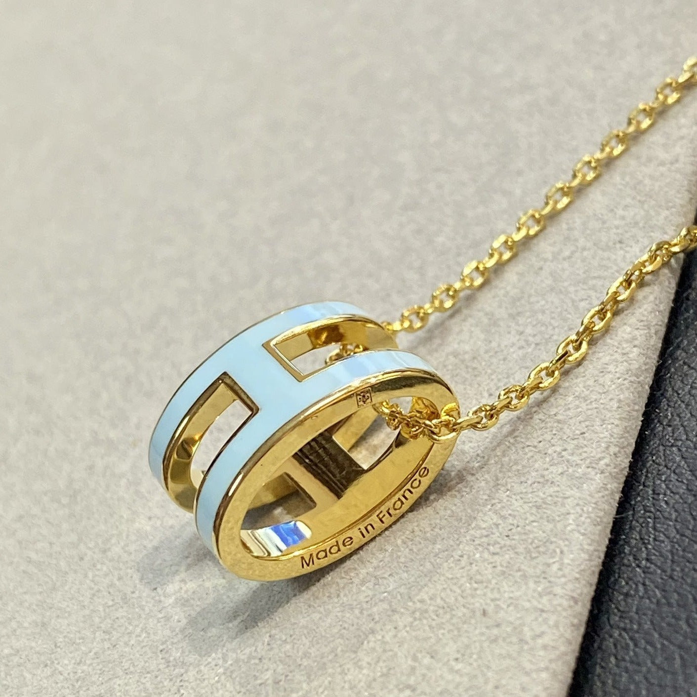 TimiPOP H LIGHT BLUE NECKLACE