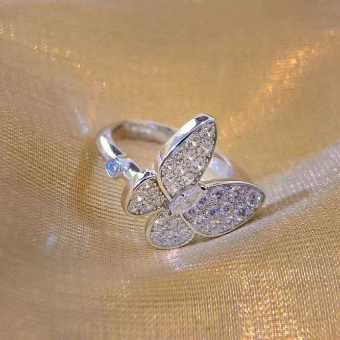 TimiBUTTERFLY DIAMOND RING
