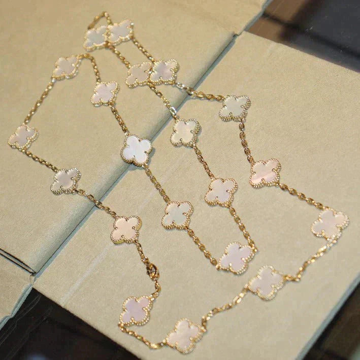 TimiCLOVER 20 MOTIFS WHITE MOP NECKLACE