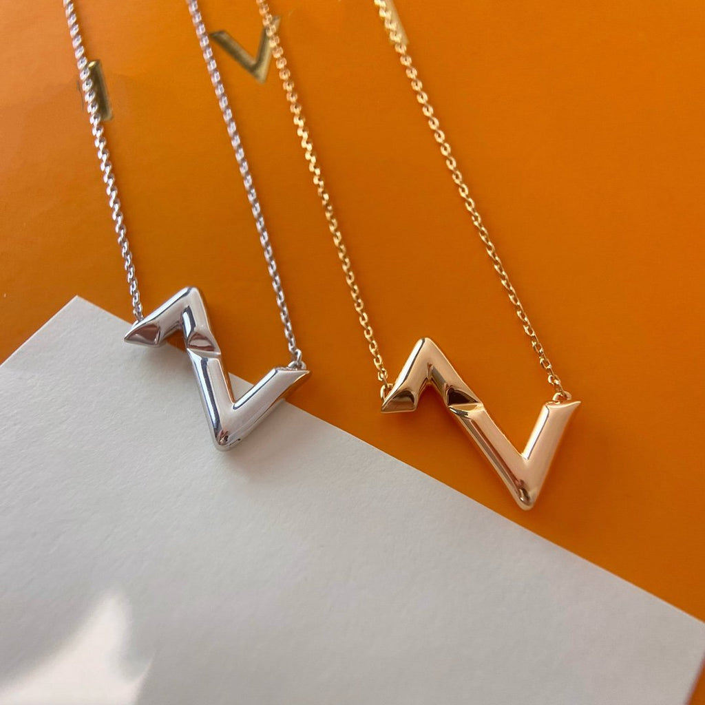 TimiVOLTE UPSIDE DOWN NECKLACE