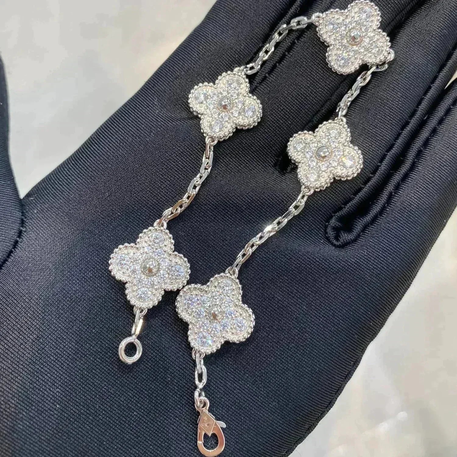 [Timi] New  CLOVER 5 MOTIF FULL DIAMOND BRACELET COLLECTION