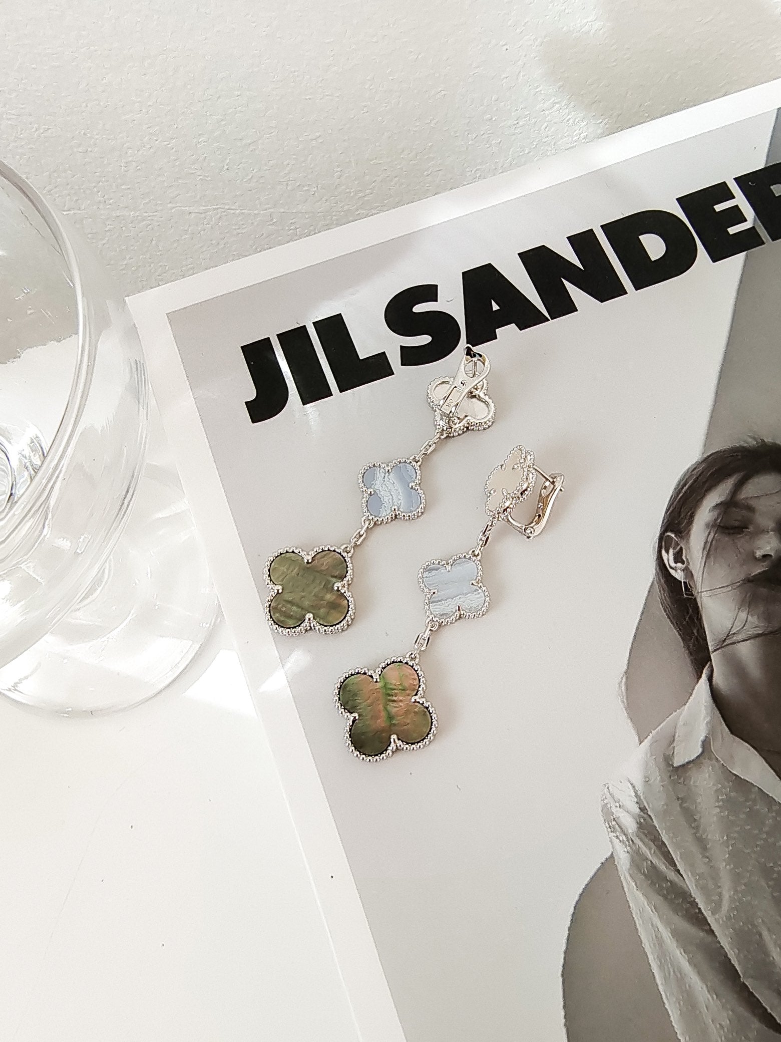 TimiCLOVER 3 MOTIFS CHALCEDONY DARK MOP SILVER EARRINGS