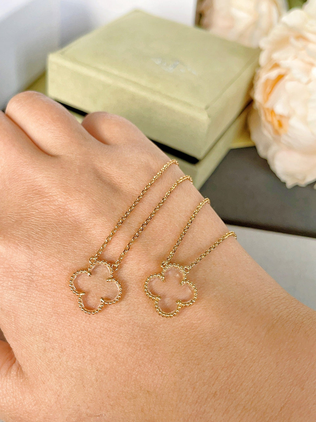 TimiCLOVER ROCK CRYSTAL ROSE GOLD NECKLACE