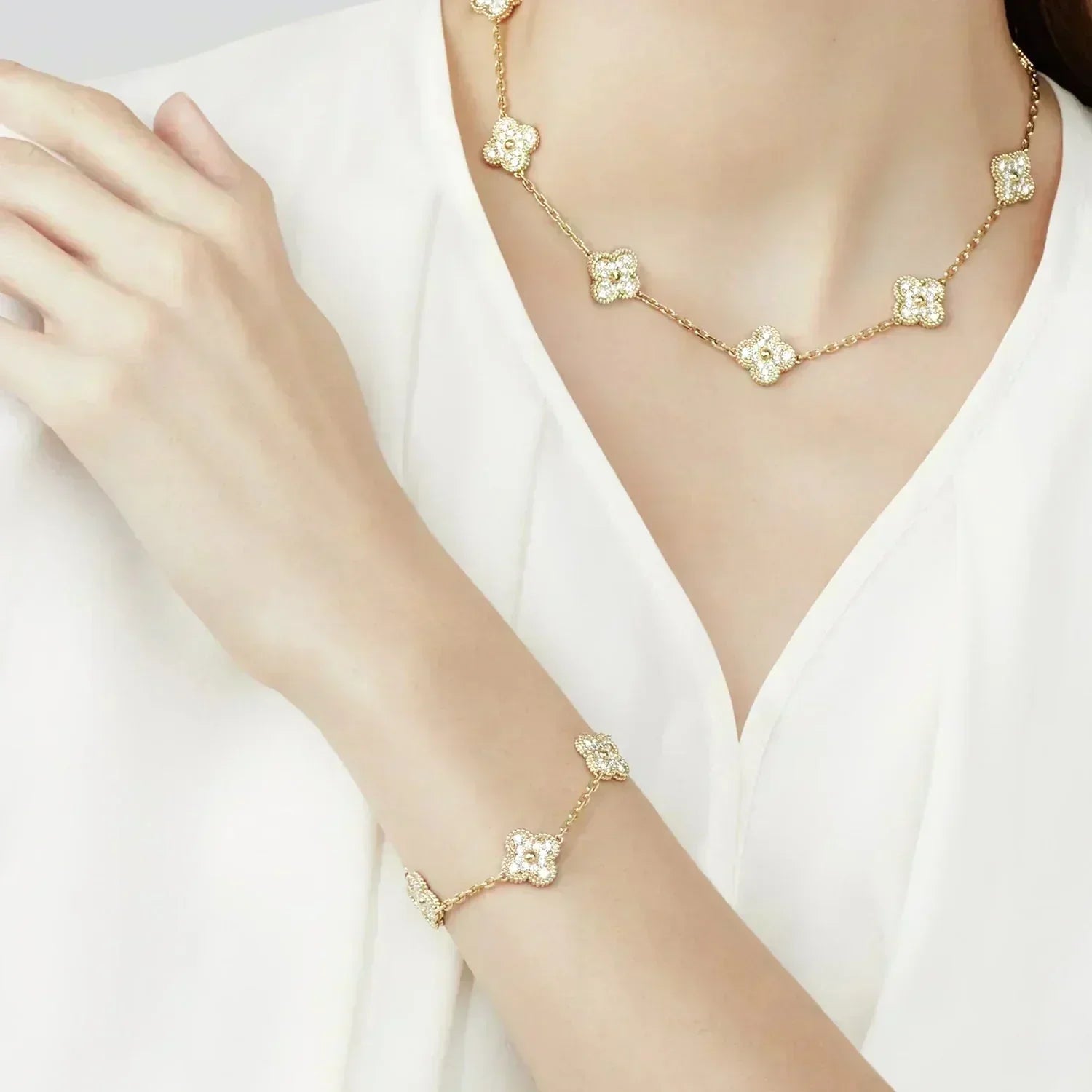 [Timi] New  CLOVER 5 MOTIF FULL DIAMOND BRACELET COLLECTION