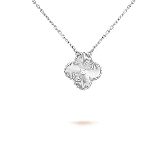 TimiCLOVER  15MM DIAMOND LASER NECKLACE SILVER