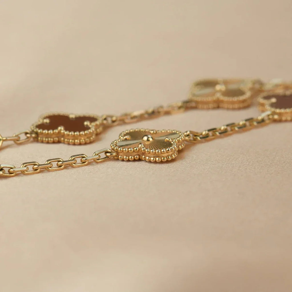 [Timi]New  CLOVER 5 MOTIF RED CORNELIAN BRACELET COLLECTION