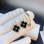 TimiCLOVER 15MM DIAMOND ONYX NECKLACE