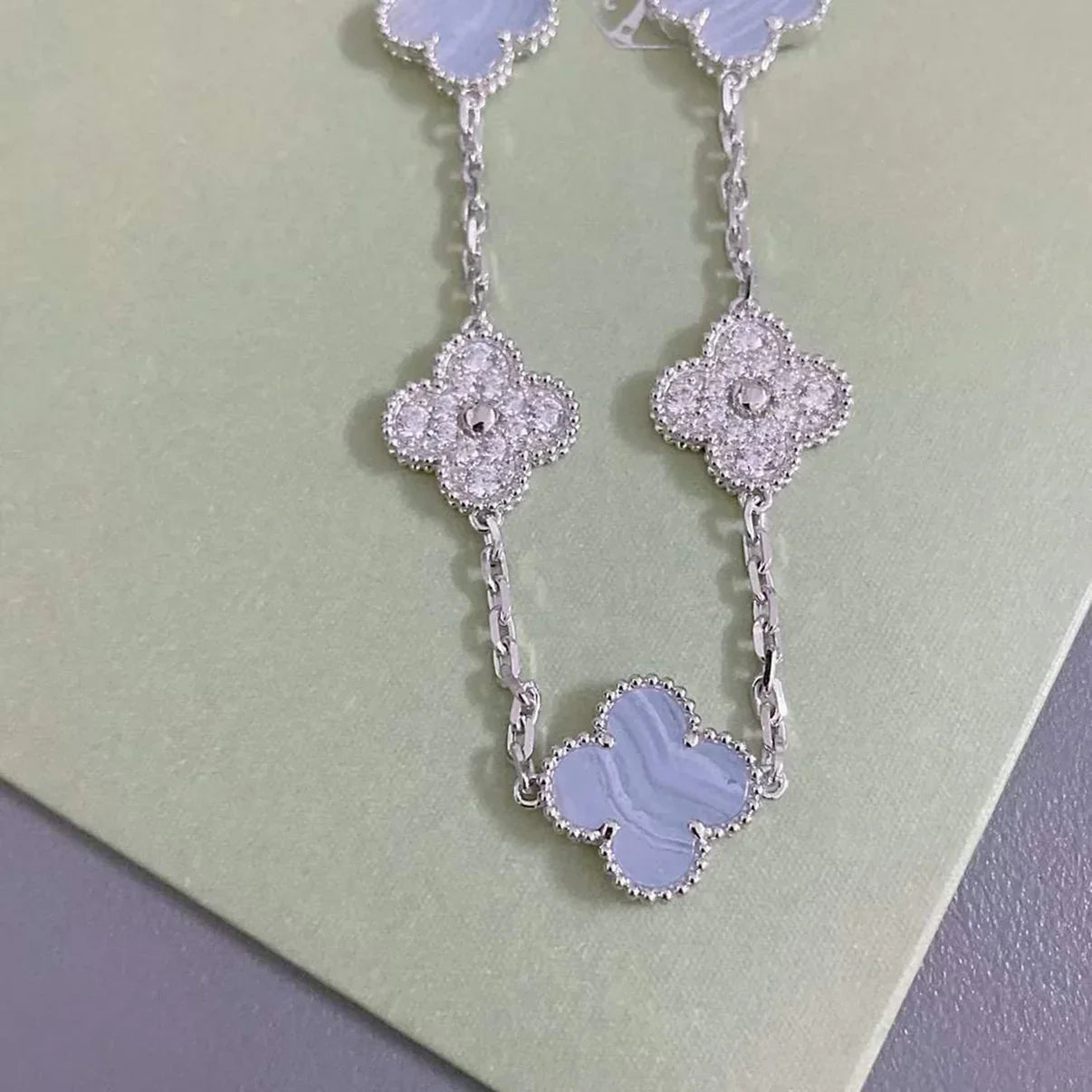 [Timi]New  CLOVER 5 MOTIF PURPLE CHALCEDONY BRACELET COLLECTION