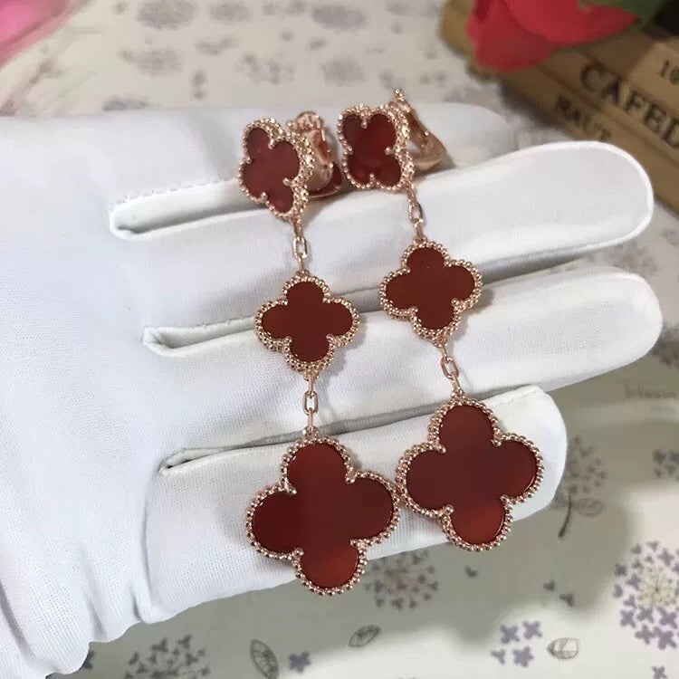 TimiCLOVER 3 MOTIF CARNELIAN DROP EARRINGS