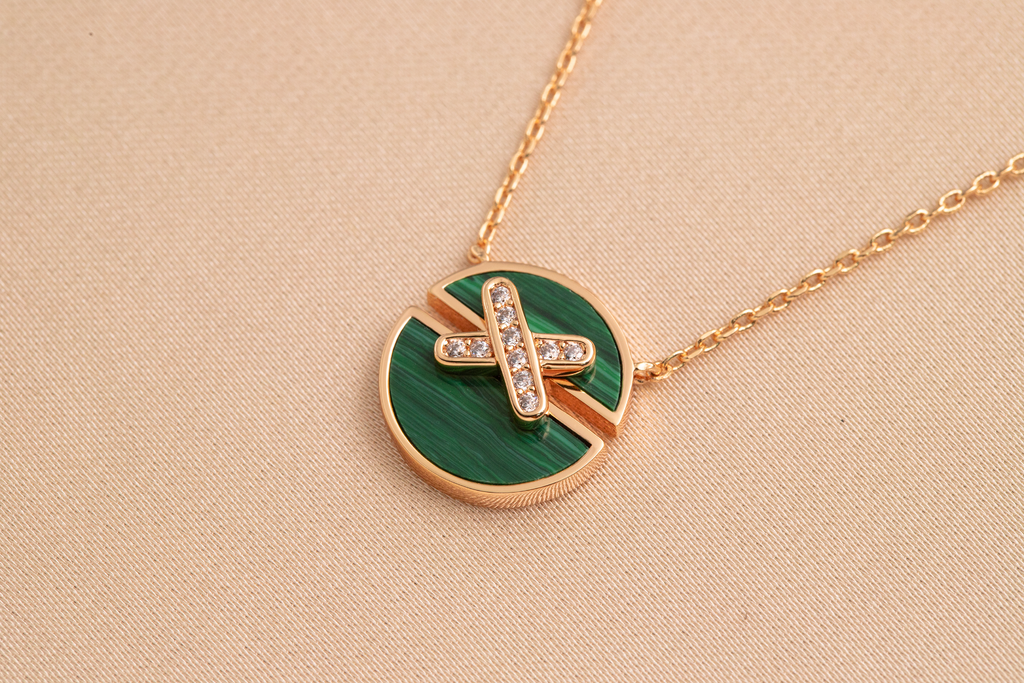TimiJEUX DE PINK GOLD DIAMOND NECKLACE