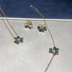 TimiFRIVOLE  FLOWER MALACHITE EARRINGS